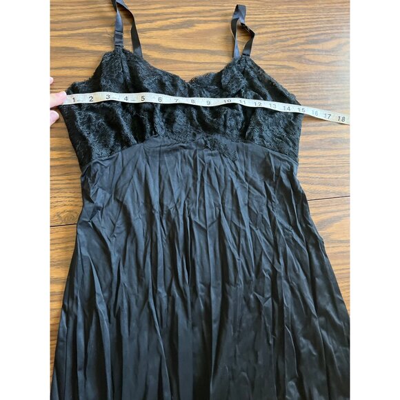 Vintage Millay black nylon adjustable strap slip size Regular 34 - Picture 2 of 5